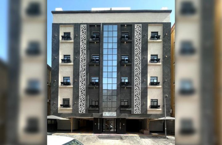 شقق للتمليك مع سطح (روف)